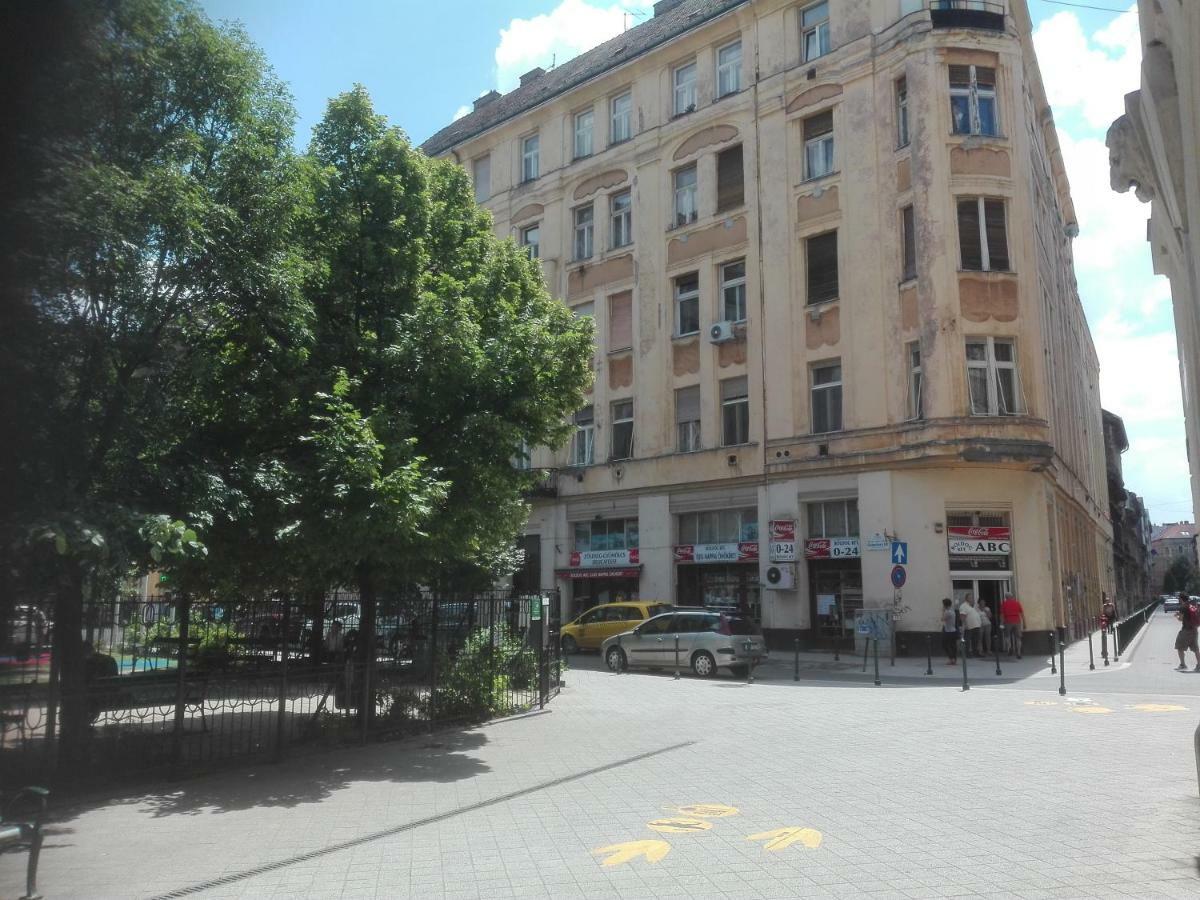 A Quiet Place In The Heart Of The City Budapest Eksteriør bilde